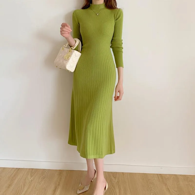 A line Long Sleeve Knitted Mid-calf Fashion Dress