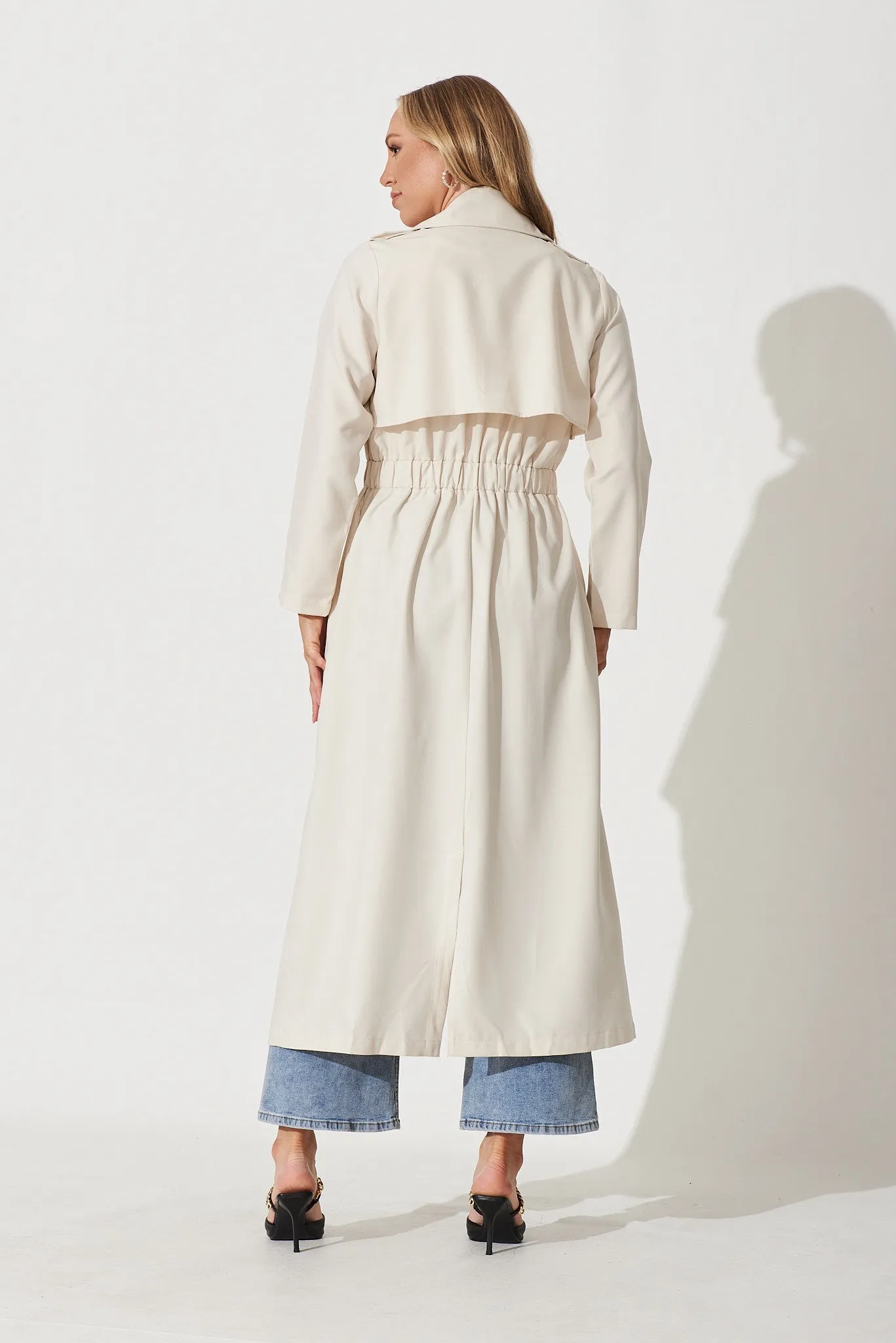 Avelana Spring Trench Coat In Sand