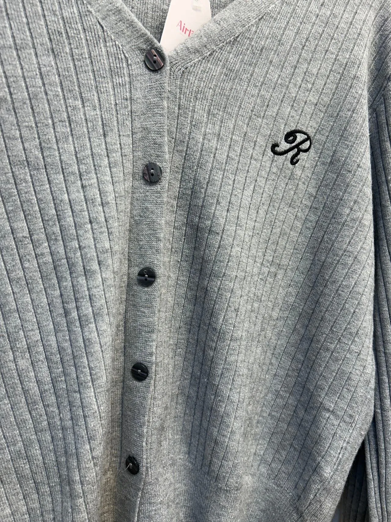 R logo kint cardigan